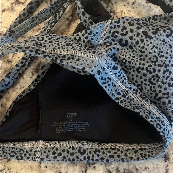 Fleo Leopard Print Isla Sports Bra - Blue and Black - Picture 2 of 3